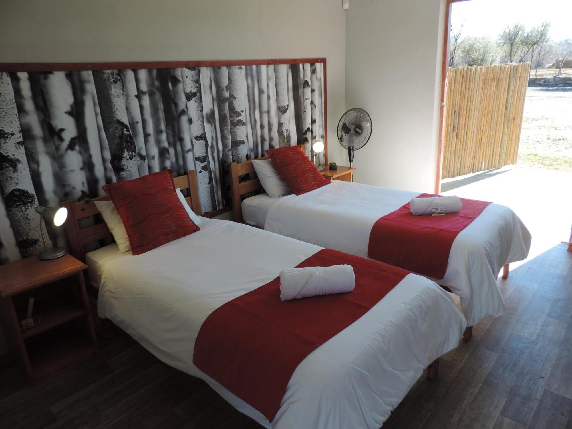 Teri-Lemveli Lodge Beaufort West Eksteriør billede