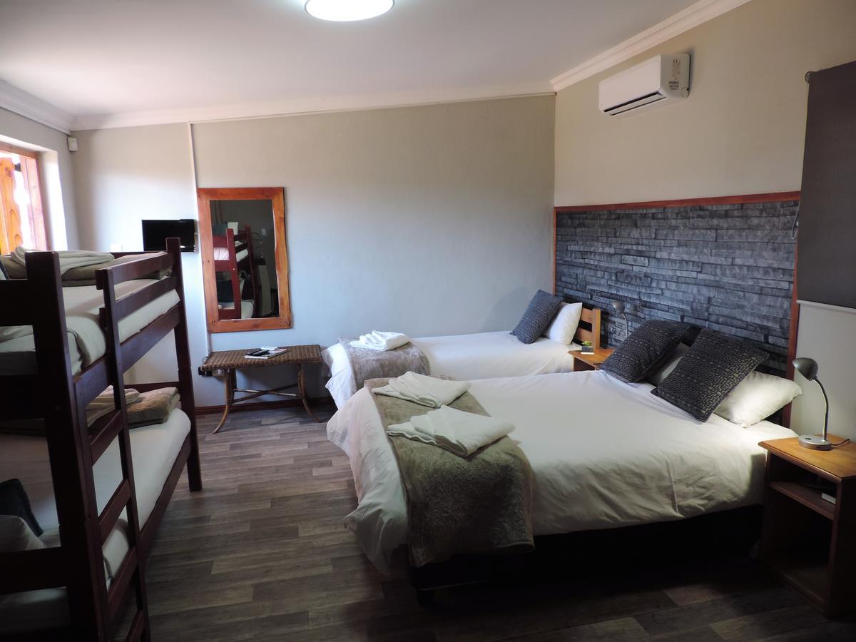 Teri-Lemveli Lodge Beaufort West Eksteriør billede