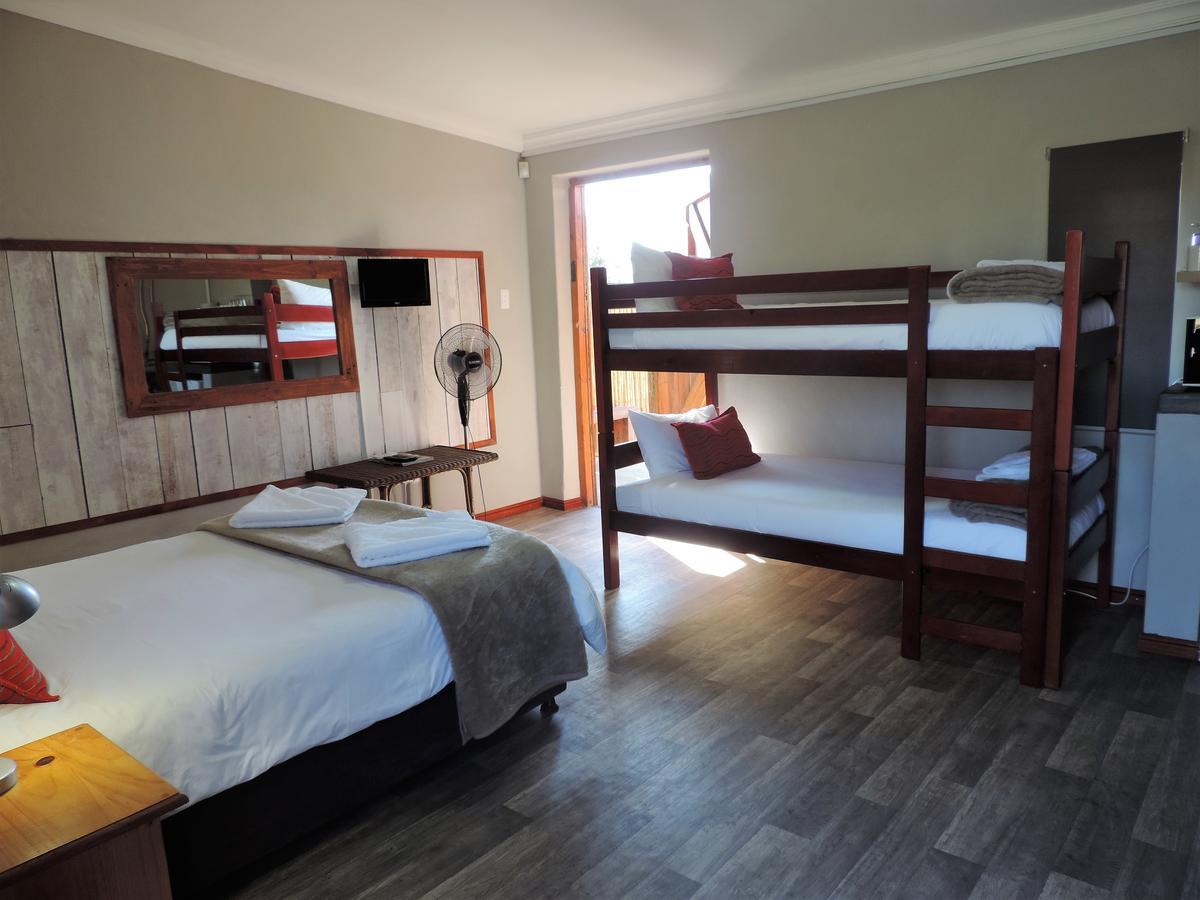 Teri-Lemveli Lodge Beaufort West Eksteriør billede